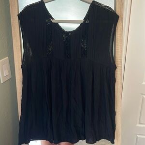 American Eagle women’s top